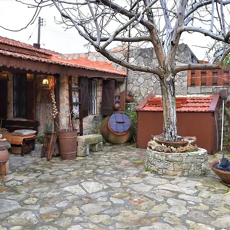 Dom wakacyjny Artemis Traditional House Lofu